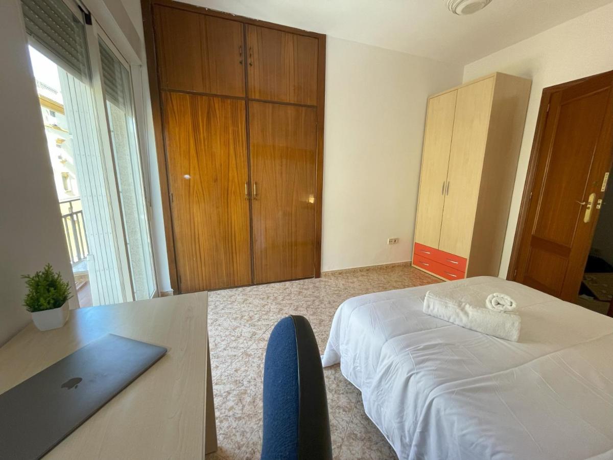 Piso Compartido Delyrent, Safa Hotel เฮน ภายนอก รูปภาพ